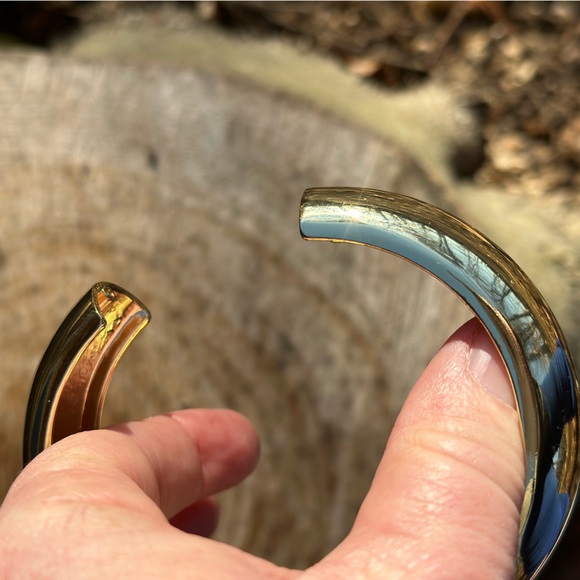 Gorgeous classic navy and gold cuff bracelet with hinged opening - Picture 7 of 9